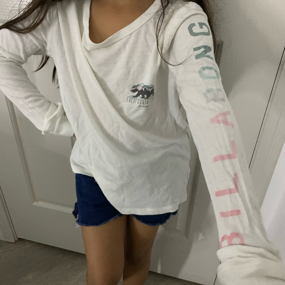 White long sleeve T